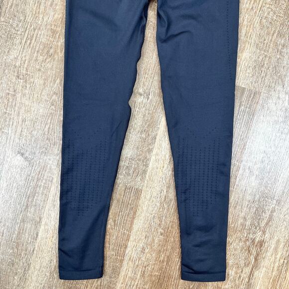 Gymshark Black Sweat Seamless Leggings - Picture 5 of 6